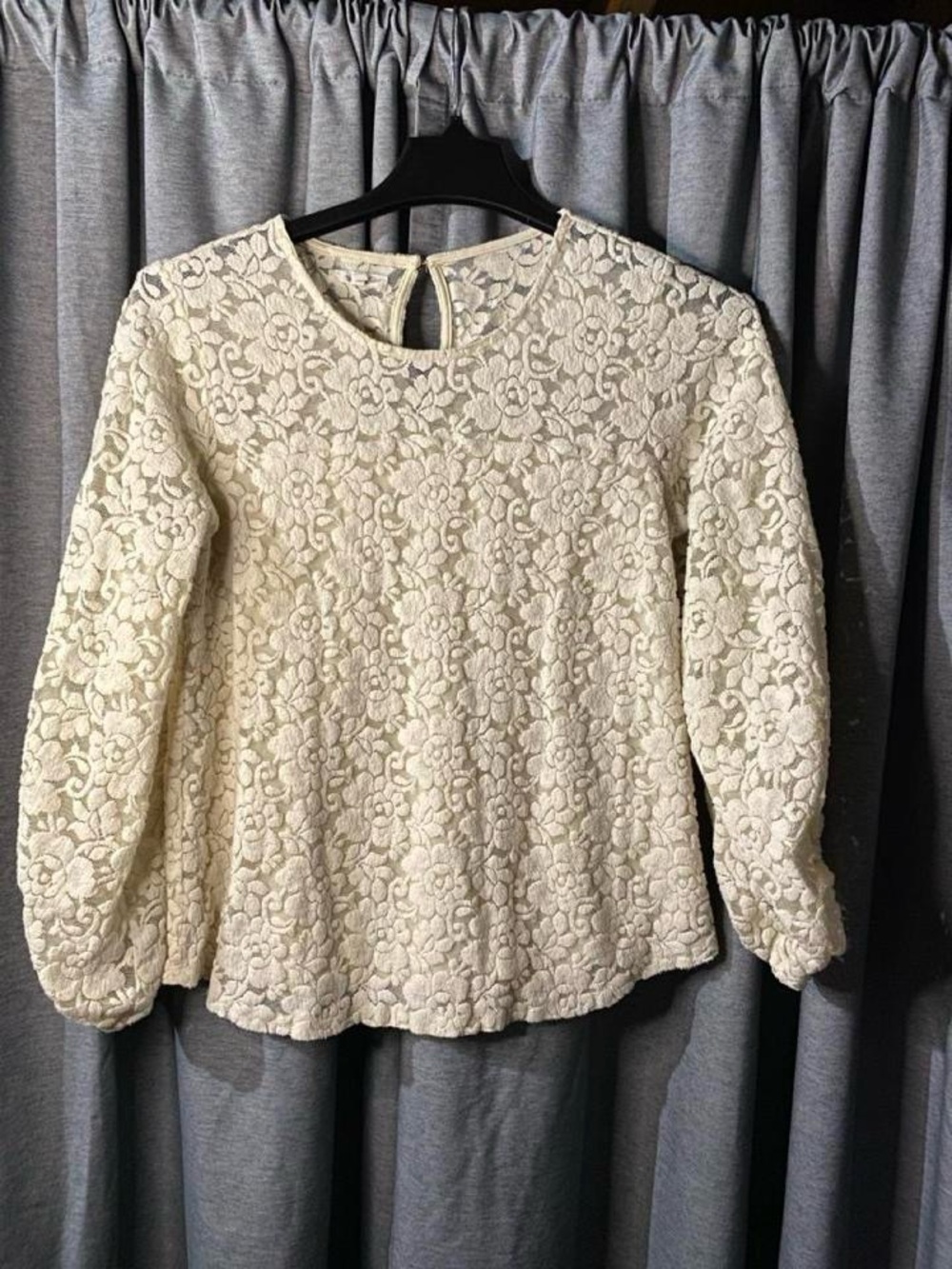 Maurices Off-White Floral Lace Long Sleeve Top